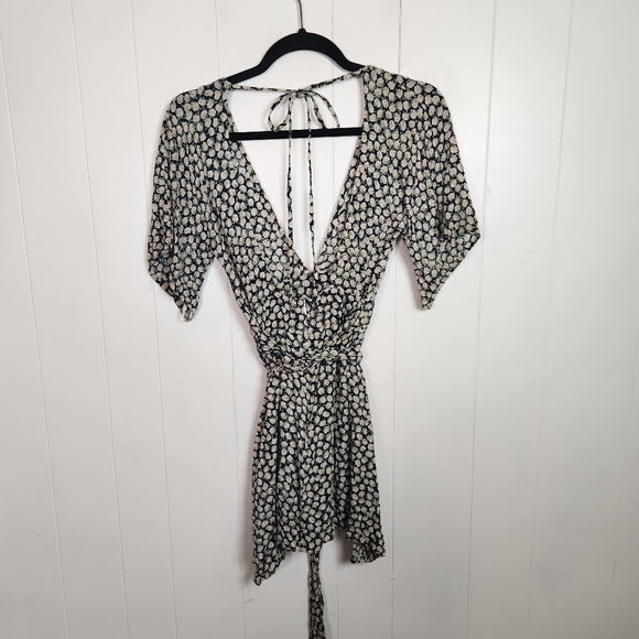 Faithfull The Brand Umbria Mini Dress Floral Print Size 2 XS Summer Beach Femme - Picture 13 of 16